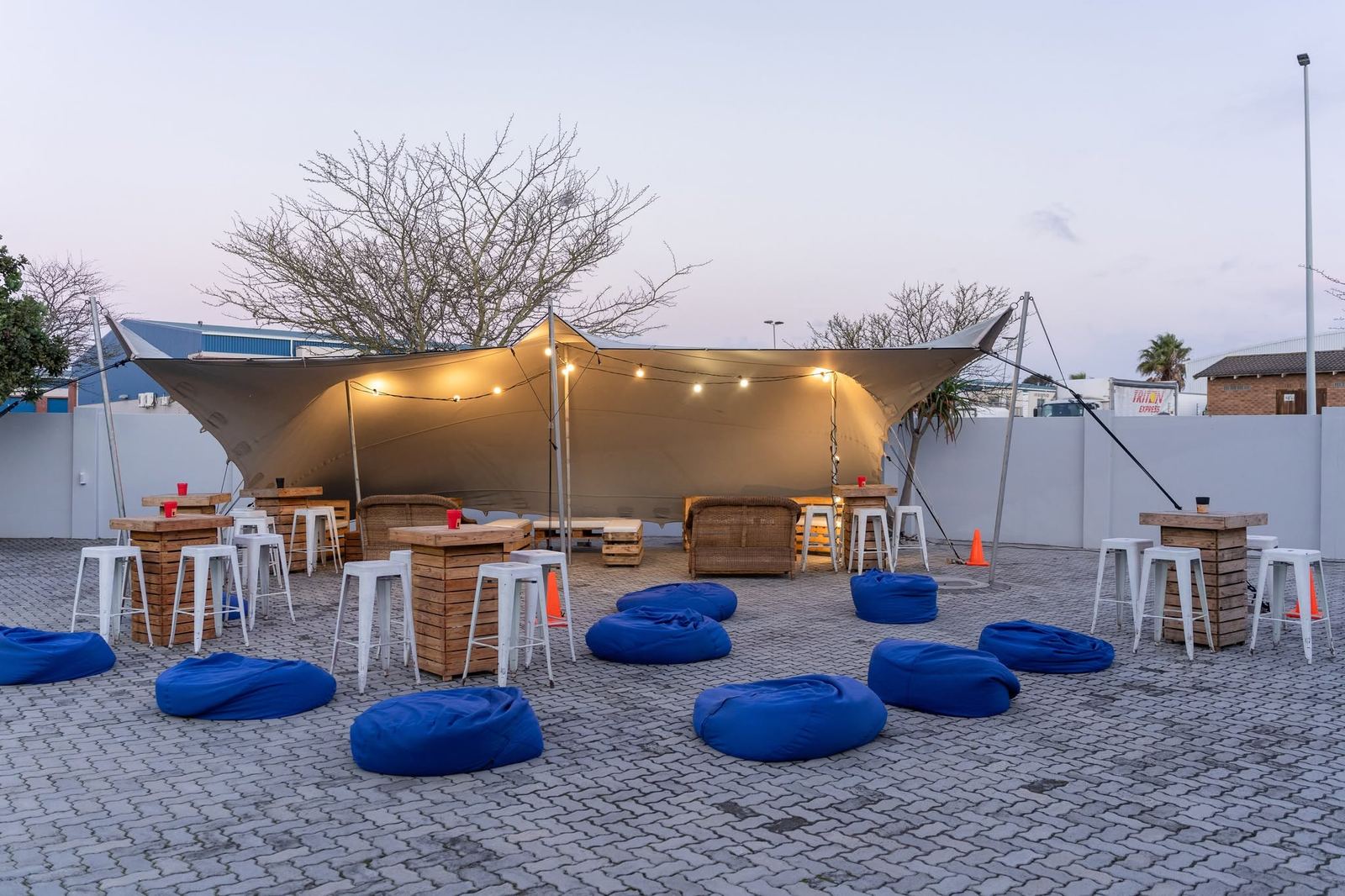 Outdoor lounge