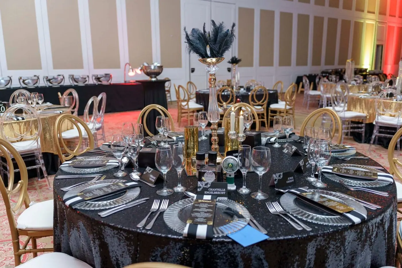 Year-end table setting